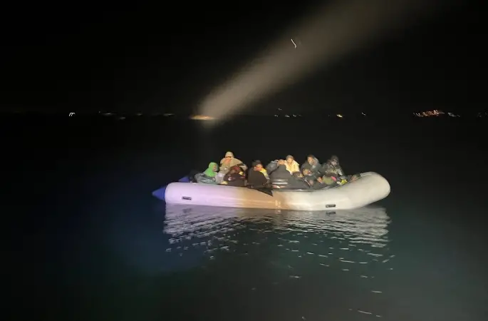 İzmir’de 9’u çocuk 25 düzensiz göçmen yakalandı
