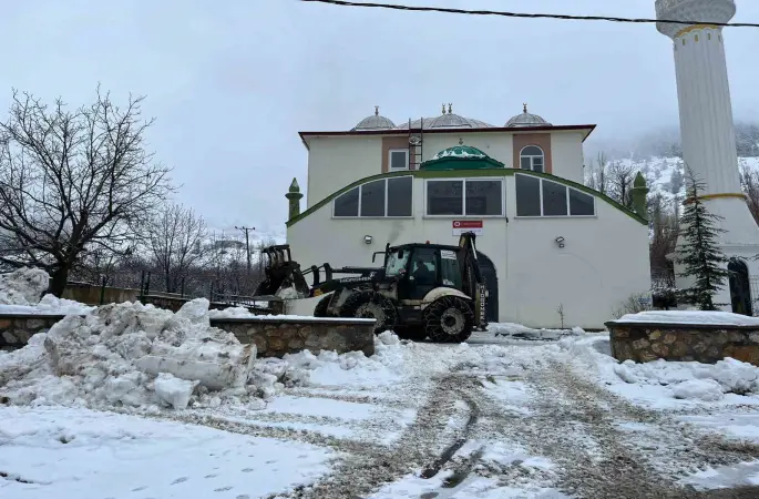 Kahramanmaraş kırsal bölgelerde kar temizliği
