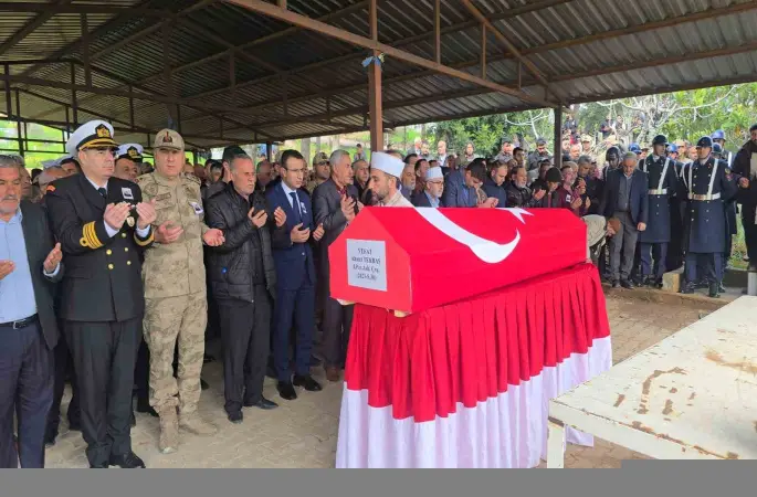 Kalp krizi geçiren asker son yolculuğuna uğurlandı
