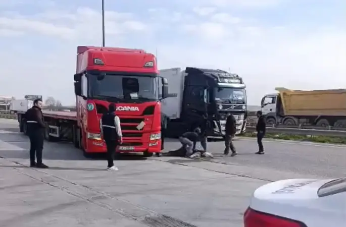 Kapıkule’de fenalaşan tır şoförü hayatını kaybetti
