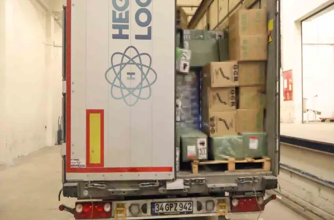 Kapıkule’de milyonluk kaçak eşya operasyonu: 10 bin 400 adet elektronik sigara yakalandı
