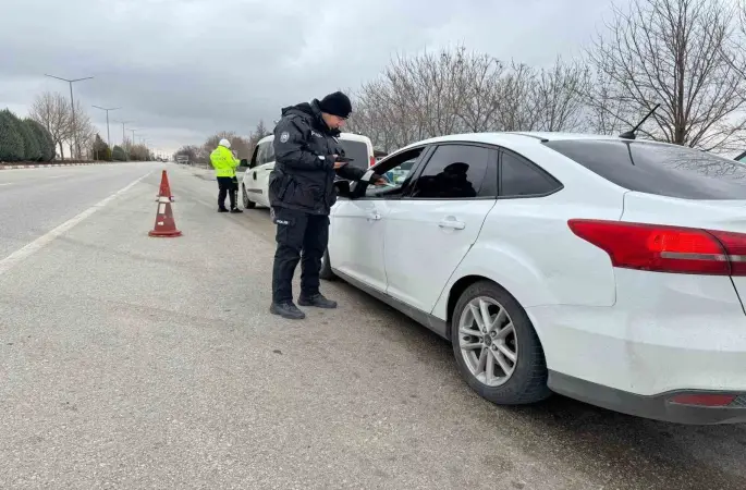 Karaman’da uyuşturucu ve ruhsatsız silahlar ele geçirildi: 12 tutuklama
