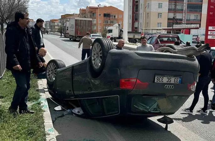 Karapınar’da kontrolden çıkan otomobil takla attı: 2 yaralı
