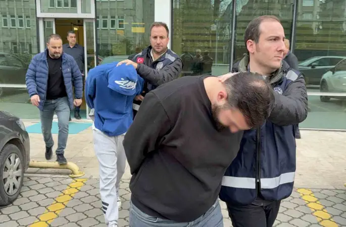 Kardeşlere maskeli saldırı cinayetinde 2 kişi tutuklandı
