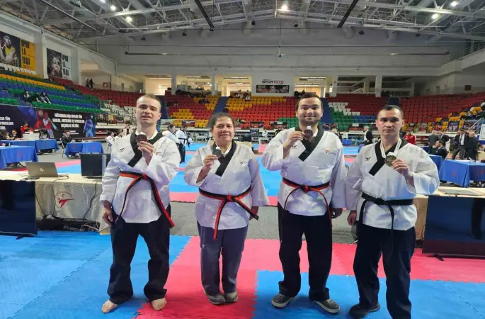 Karesi Taekwando Kulübü’nden büyük başarı
