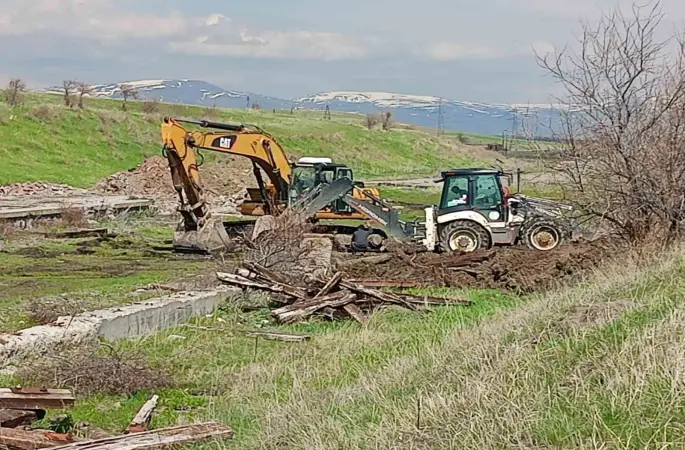 Kars-Gümrü demiryolu hattında çalışmalar başladı
