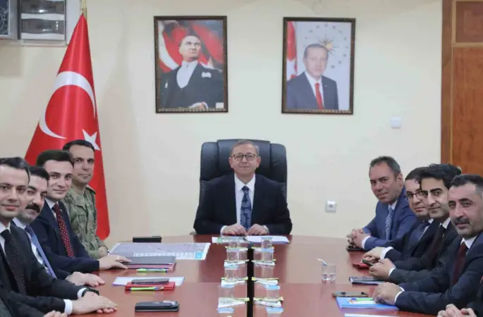 Kars’ta sığınaklar masaya yatırıldı: Koordinasyon toplantısı gerçekleştirildi
