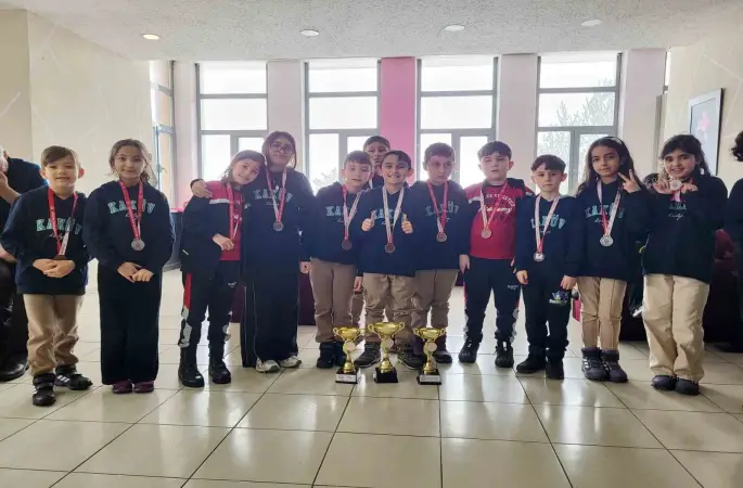 Kars’ta strateji ve hamle günü: Okul Sporları Satranç Turnuvası sona erdi
