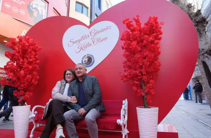 Kartal’da Sevgililer Günü coşkusu

