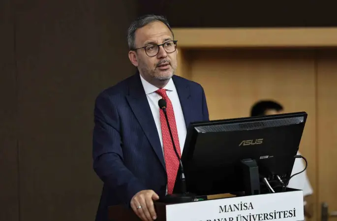 Kasapoğlu kamu yönetimi öğrencileriyle buluştu
