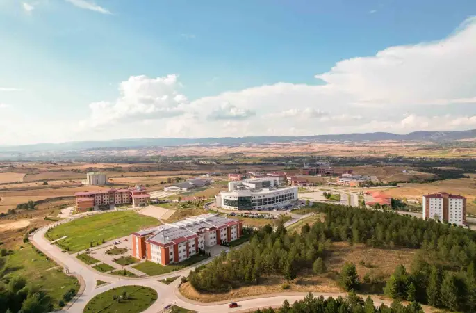 Kastamonu Üniversitesi, üç alanda THE 2026 sıralamasında
