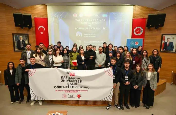 Kastamonu Üniversitesi’nde yapay zeka ve medya etiği masaya yatırıldı
