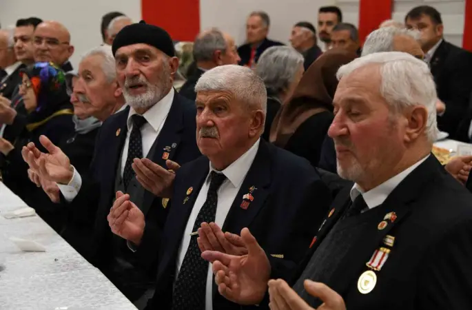 Kastamonu’da gaziler ve şehit yakınları iftar sofrasında buluştu
