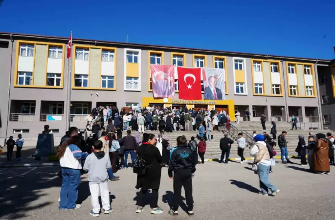 Kastamonu’da öğrencilerin bursluluk sınavı heyecanı başladı
