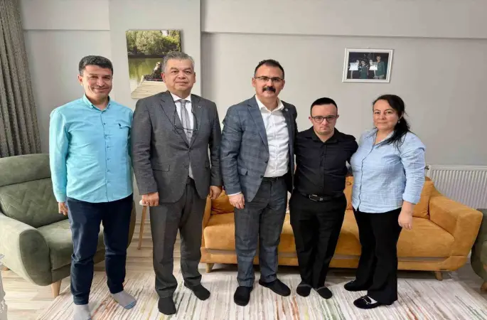 Kaymakam Ateş, öğrencilerin evine konuk oldu
