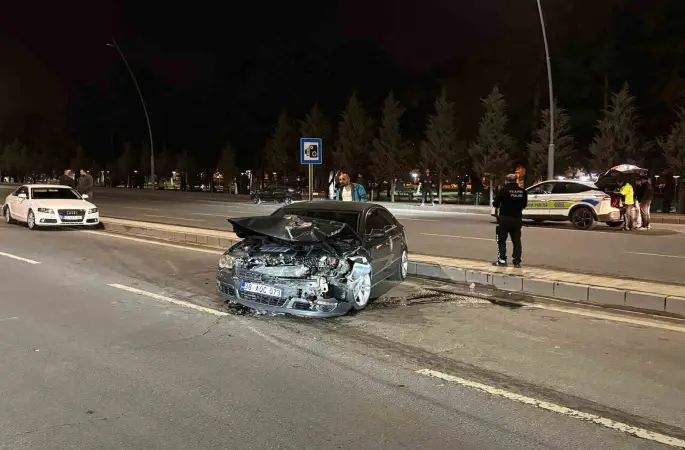 Kayseri’de iki otomobil çarpıştı: 1 yaralı
