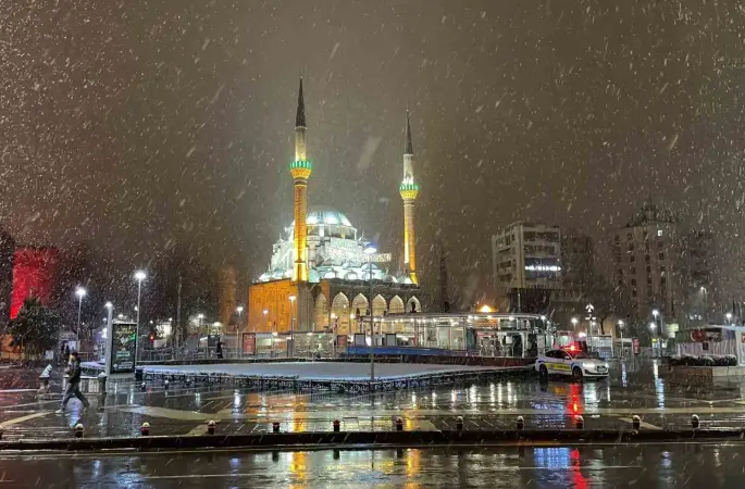 Kayseri’de kar yağışı etkili oldu
