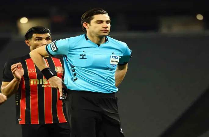 Kayserispor - Eyüpspor maçını Mehmet Türkmen yönetecek
