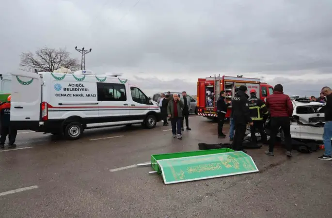 Kazada eşi ve 2 çocuğunu kaybeden anne de yaşam mücadelesini kaybetti
