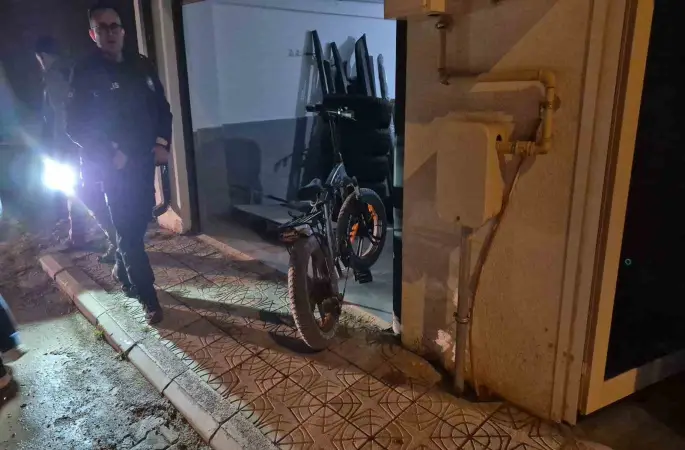 Kazada göğsüne bisiklet gidonu saplanan 9 yaşındaki çocuk hayatını kaybetti
