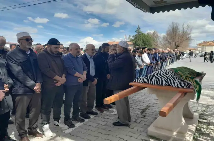 Kazada hayatını kaybeden çocuğa acı veda
