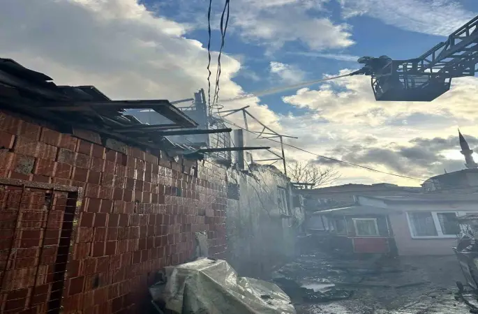 Keşan’da çatı yangını
