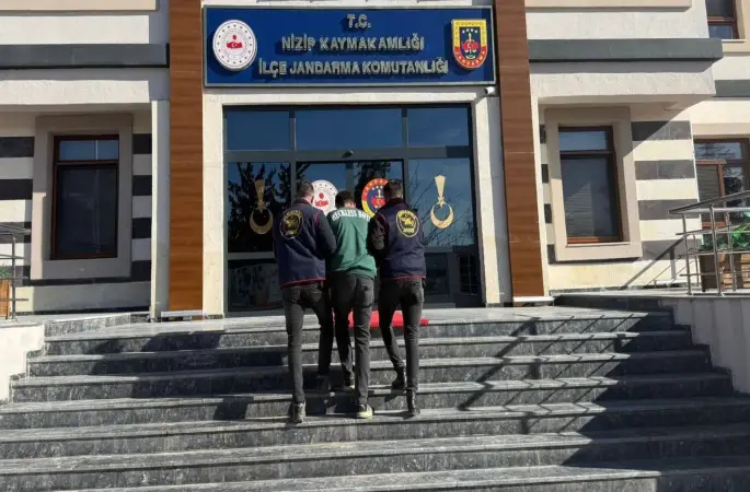 Kesinleşmiş 10’ar yıl cezayla aranan 2 şahıs yakalandı
