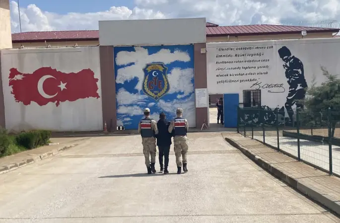 Kesinleşmiş 22 yıl cezayla aranan şahıs yakalandı
