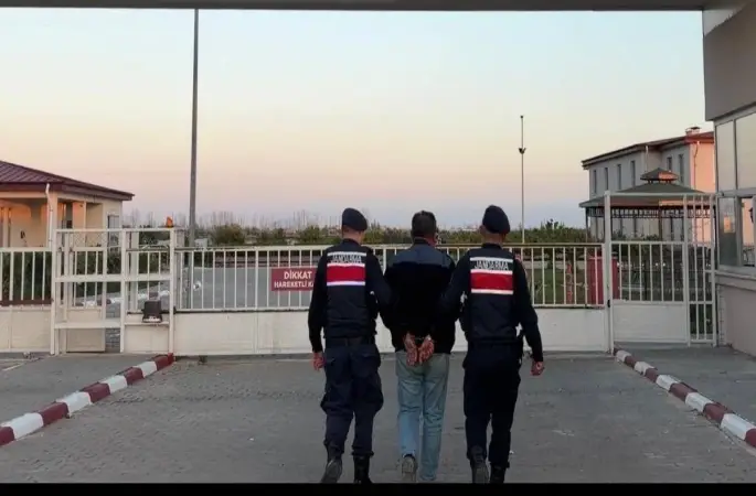 Kesinleşmiş hapis cezalarıyla aranan 7 hükümlü yakalandı
