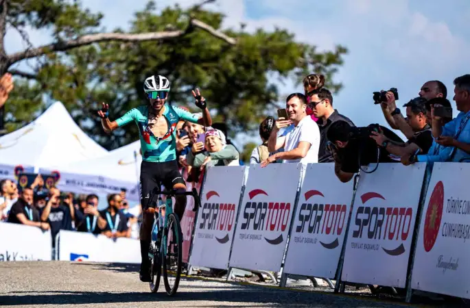 Kıran kırana yarışta zafer Ivan Sosa’nın
