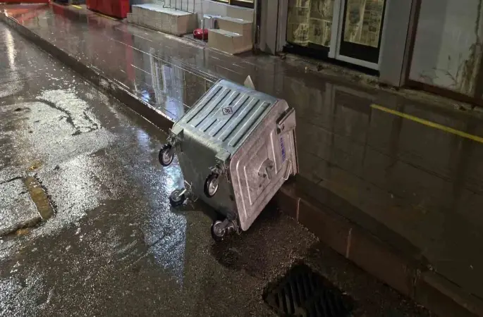 Kırıkkale ve Çorum’da yağmur ve kuvvetli rüzgar etkili oldu
