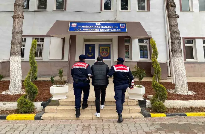 Kırıkkale’de 10 yıl hapis cezası bulunan firari yakalandı
