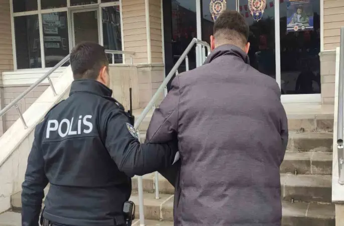Kırıkkale’de aranan 2 hükümlü yakalandı
