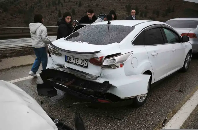 Kırıkkale’de zincirleme kaza: 3 yaralı
