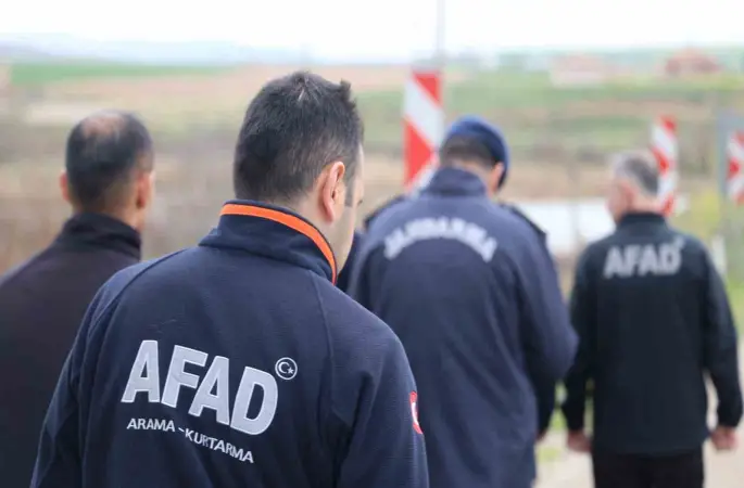 Kırşehir’de kayıp şahıs termal kameralı dronlar ile aranıyor
