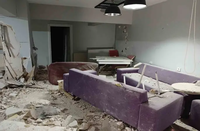 Kız yurdunda korkutan patlama: Öğrenciler otele yerleştirildi
