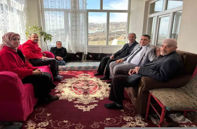 Kızılay’dan yalnız yaşayan yaşlılara bayram ziyareti
