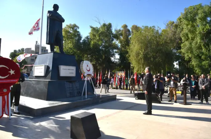 KKTC'nin 42'nci yılı törenlerle kutlanıyor