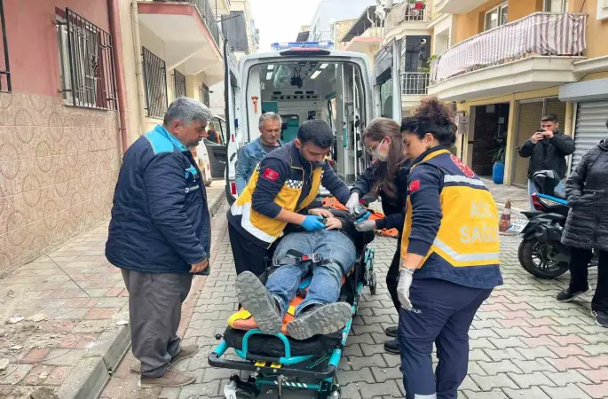 Klima motoru yerinden çıktı, işçi yere çakıldı
