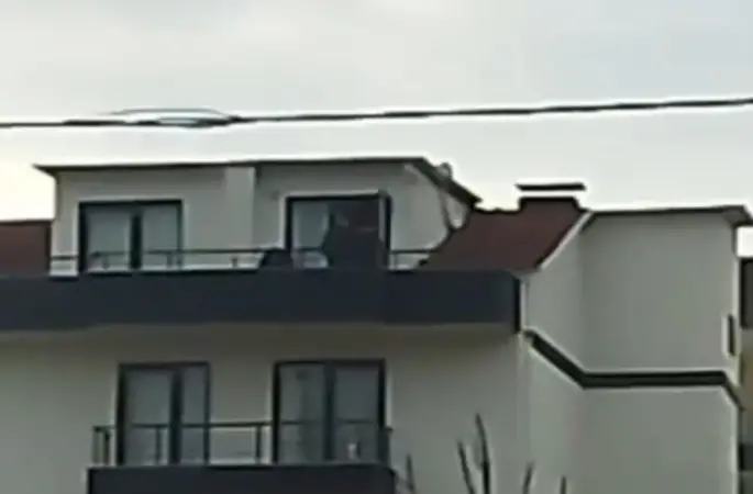 Kocaeli’de FETÖ operasyonu: Saklandığı çatıda yakalandı
