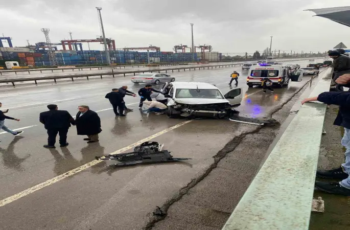 Kocaeli’de zincirleme kaza: 3 yaralı
