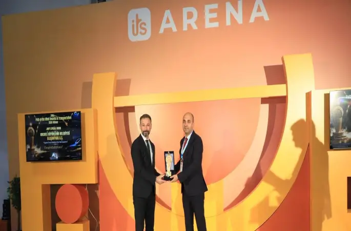 Kocaeli’nin "Dijital İkiz Projesi"ne akıllı ulaşım ödülü
