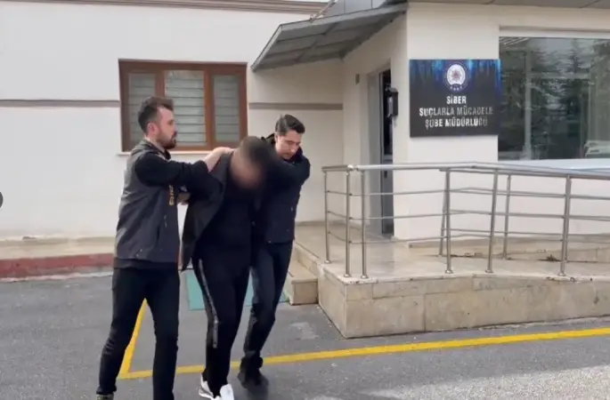 Konya’da 26 yıldan fazla hapis cezası olan dolandırıcı yakalandı
