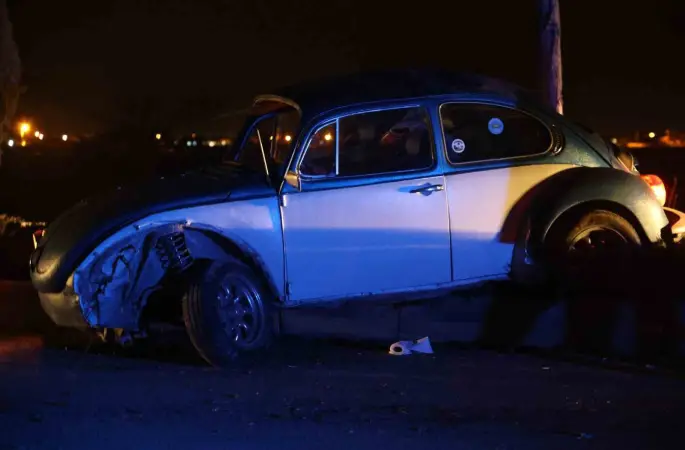 Konya’da kontrolden çıkan otomobil takla attı: 3 yaralı
