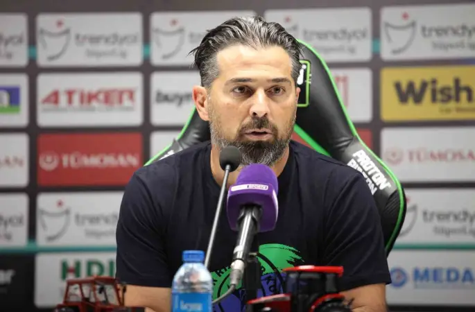 Konyaspor’da İlhan Palut transfer görüşmeleri için şehre davet edildi
