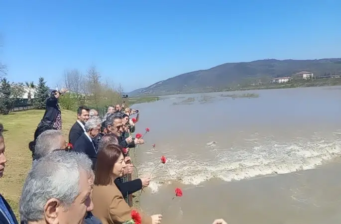 Köprü faciasında hayatını kaybedenler 14. ölüm yılında anıldı
