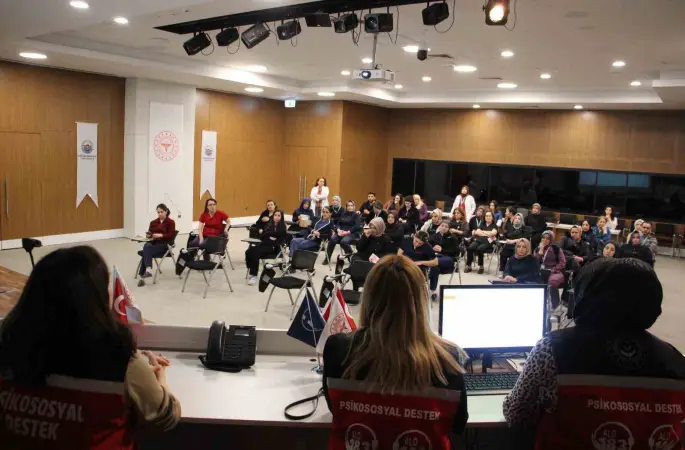 Koruyucu aile hizmet modeli sağlık çalışanlarına tanıtıldı
