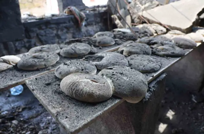 Köy fırının tavanı çöktü: 1 kişi hayatını kaybetti
