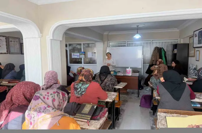 Kur’an kurslarında sağlık bilgilendirmeleri
