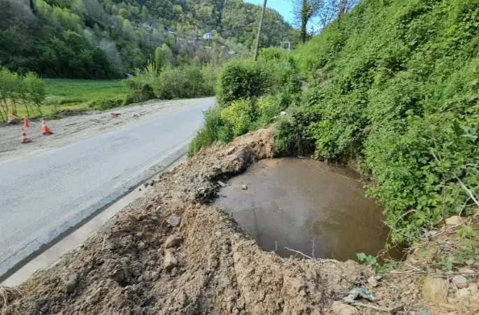 Kurban Bayramı öncesi atıklarını dereye akıtan çiftliğe ceza
